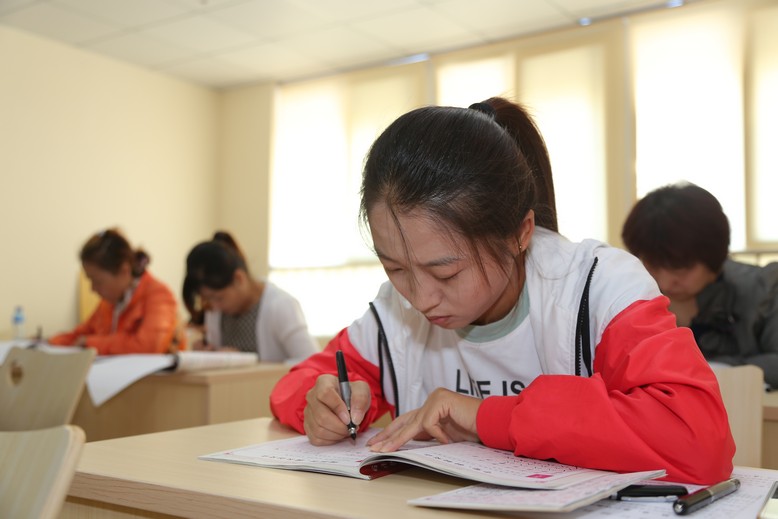 硬笔字练好了,签名设计神马的都是浮云